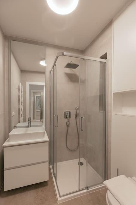 Henry's Appt With A Private 412 - Shared Kitchen Luxembourg